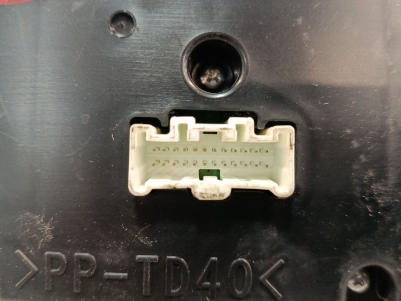Recambio de mando climatizador para mazda 3 lim. (bl) referencia OEM IAM BBP361190K 40121K4000 