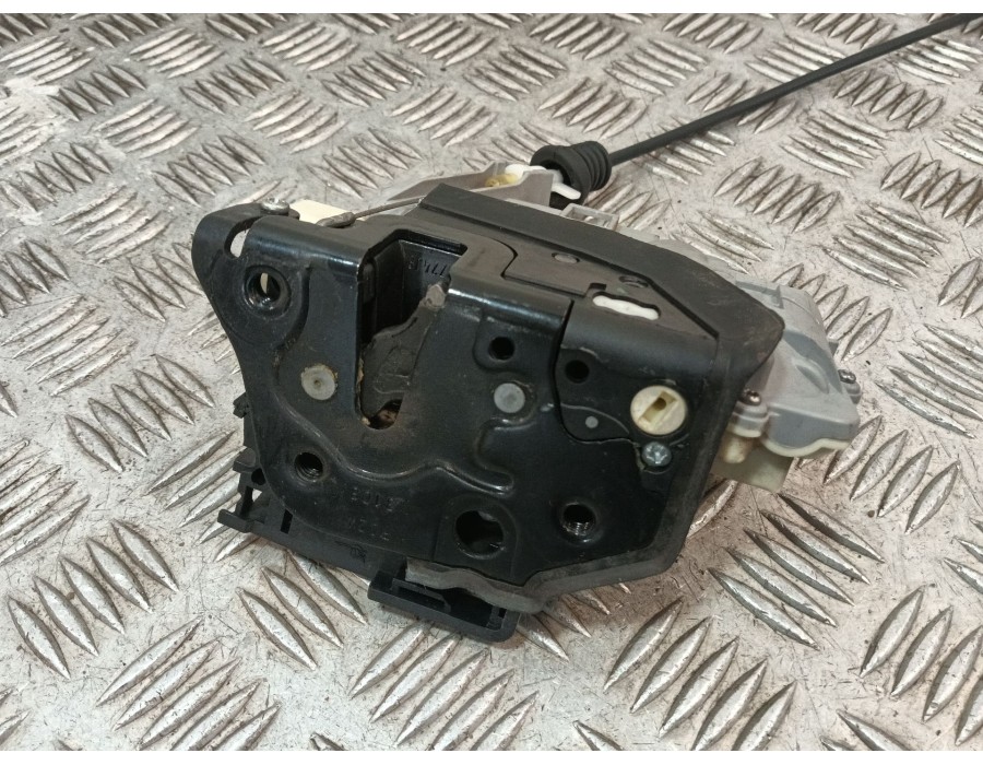 Recambio de cerradura puerta delantera derecha para volkswagen tiguan (5n_) 1.4 tsi 4motion referencia OEM IAM 3C1837016B 3C1837