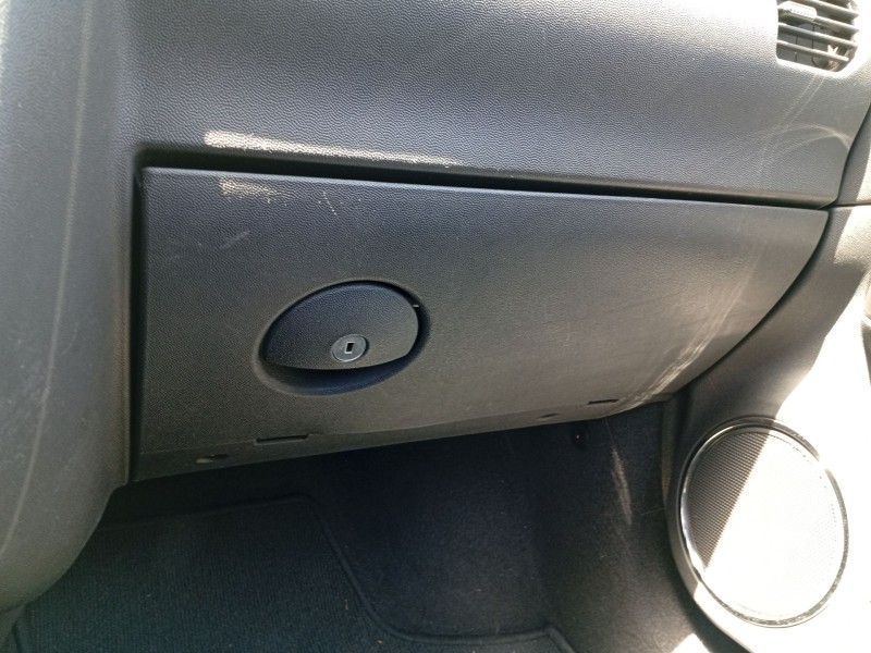 Recambio de guantera para opel tigra twintop (x04) 1.8 (r97) referencia OEM IAM 93164404  