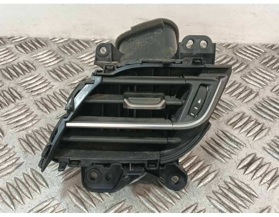 Recambio de rejilla aireadora para toyota c-hr (_x1_) 1.8 hybrid (zyx10_, zyx11_) referencia OEM IAM 55650F4010  
