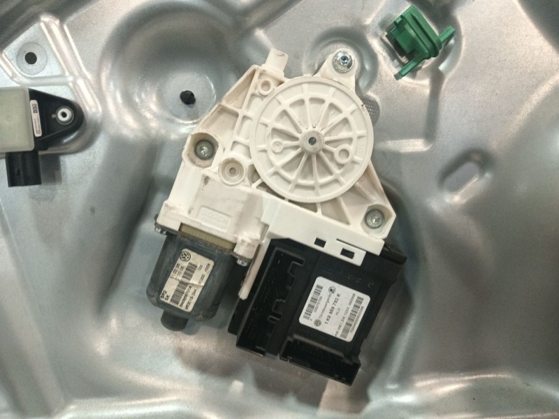 Recambio de elevalunas delantero izquierdo para volkswagen tiguan (5n_) 1.4 tsi 4motion referencia OEM IAM 5N0837461 5N1837729A 