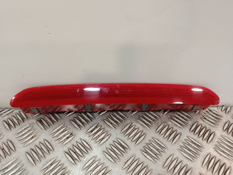 Recambio de piloto central de freno para volkswagen golf v (1k1) 1.9 tdi referencia OEM IAM 1K6945097A  