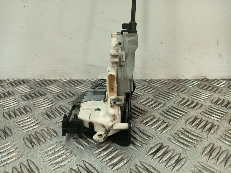 Recambio de cerradura puerta delantera derecha para seat leon (1p1) referencia OEM IAM 1P1837016B  