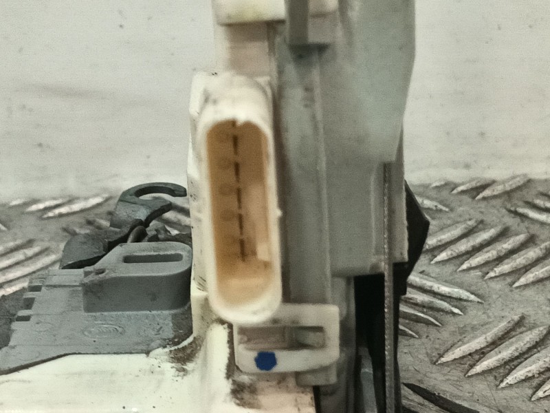 Recambio de cerradura puerta delantera derecha para seat leon (1p1) referencia OEM IAM 1P1837016B  