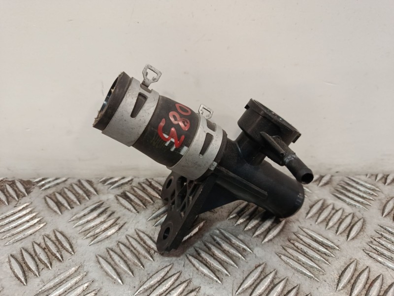 Recambio de tubo para toyota yaris (_p13_) 1.0 (ksp130) referencia OEM IAM 165020Q010  