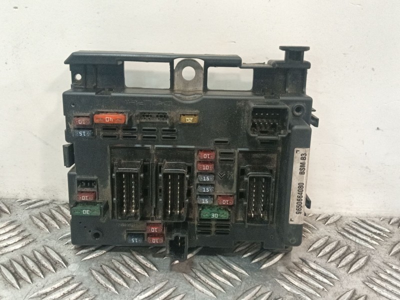 Recambio de caja reles / fusibles para peugeot 307 (3a/c) 2.0 hdi 90 referencia OEM IAM 9650664080  