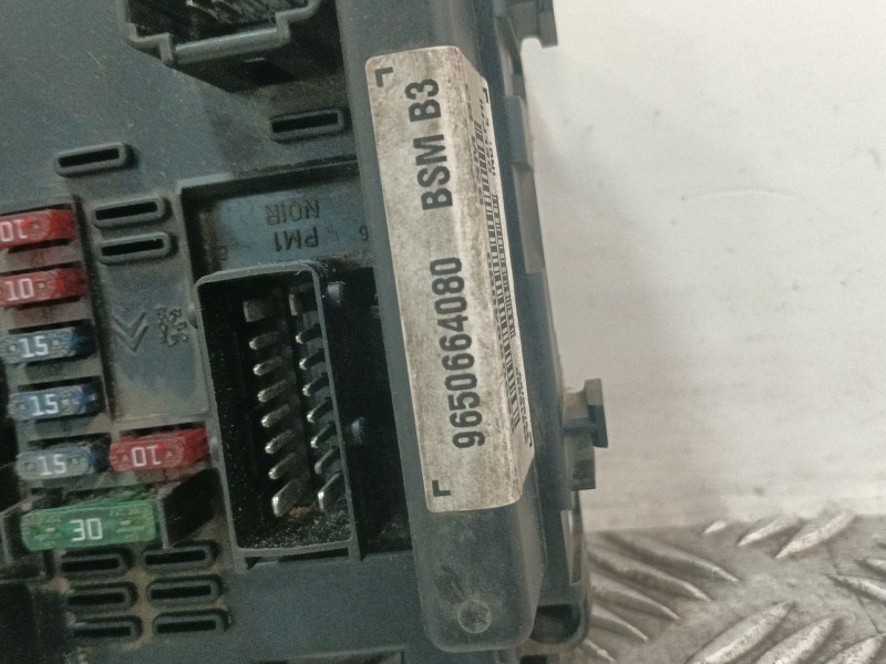 Recambio de caja reles / fusibles para peugeot 307 (3a/c) 2.0 hdi 90 referencia OEM IAM 9650664080  