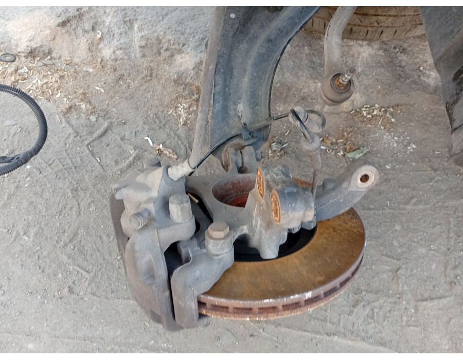 Recambio de mangueta delantera izquierda para renault captur i (j5_, h5_) 1.5 dci 90 referencia OEM IAM 400159304R  