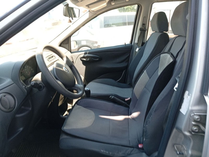 fiat punto (188_) del año 2005