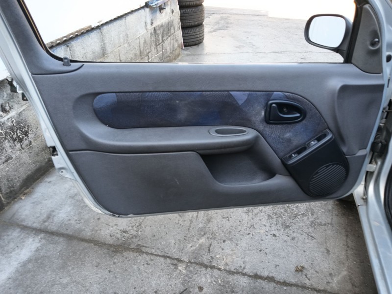 renault clio ii (bb_, cb_) del año 1999