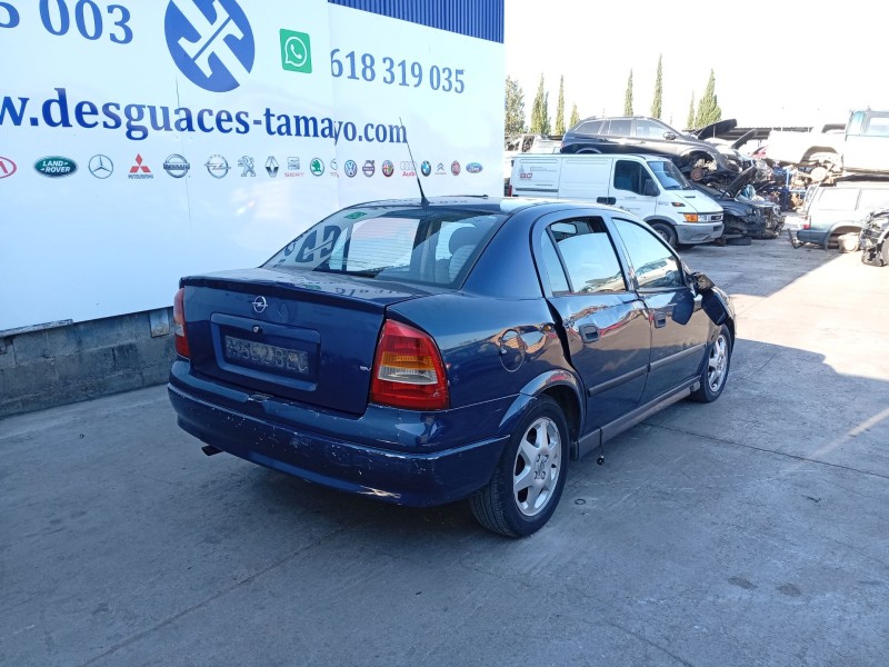 opel astra g sedán (t98) del año 2001