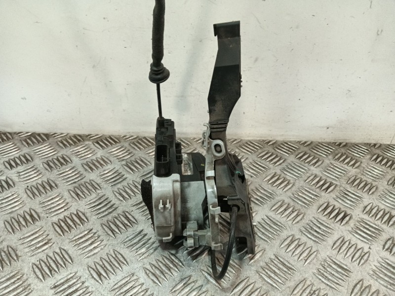 Recambio de cerradura puerta delantera derecha para hyundai ix20 (jc) 1.4 referencia OEM IAM 813201K020  