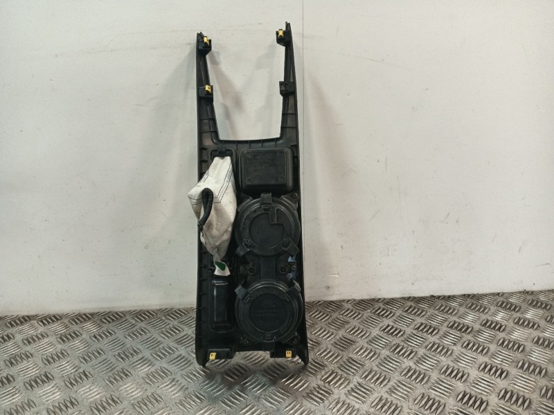 Recambio de consola central para ford ecosport 1.0 ecoboost referencia OEM IAM GN15A044K15 GN15A044L49A 