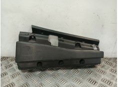 Recambio de moldura para iveco daily vi furgoneta 35s18, 35c18, 40c18, 50c18, 60c18, 65c18, 70c18 referencia OEM IAM 5801597902  2