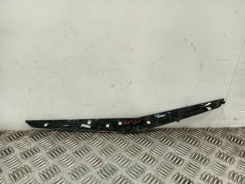 Recambio de moldura para ford ecosport 1.0 ecoboost referencia OEM IAM GN15A24185  