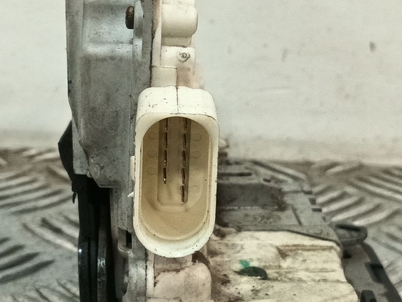 Recambio de cerradura puerta delantera izquierda para volkswagen passat b6 (3c2) 2.0 tdi 16v referencia OEM IAM 3C1837015B  
