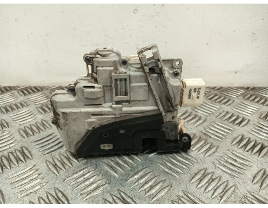 Recambio de cerradura puerta delantera izquierda para volkswagen passat b6 (3c2) 2.0 tdi 16v referencia OEM IAM 3C1837015B  