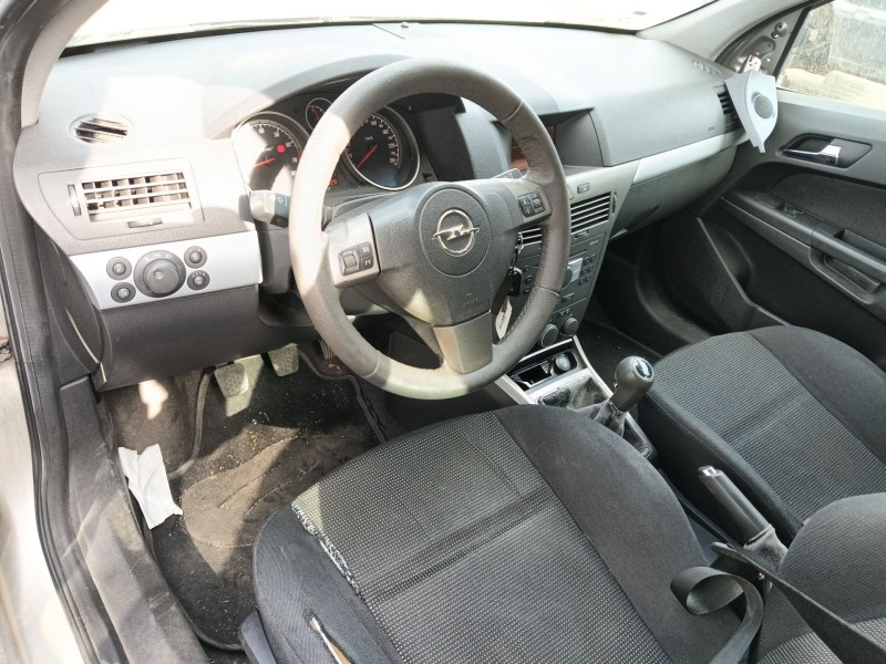 opel astra h (a04) del año 2006