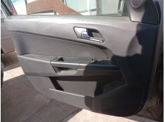 Recambio de guarnecido puerta delantera izquierda para opel astra h (a04) 1.6 (l48) referencia OEM IAM 13153881  