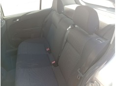 Recambio de asientos traseros para opel astra h (a04) 1.6 (l48) referencia OEM IAM 13218801  