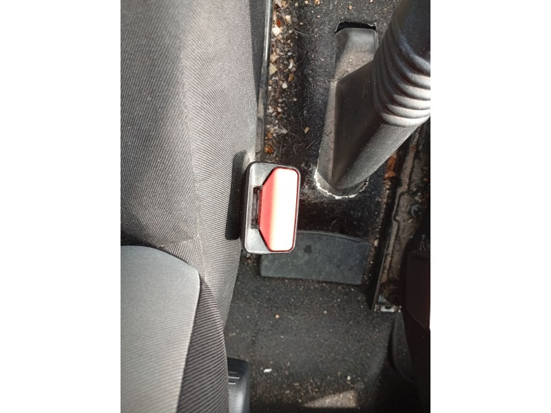 Recambio de enganche cinturon delantero izquierdo para dacia sandero ii (b8_) tce 90 lpg (b8m1) referencia OEM IAM 878172680R  