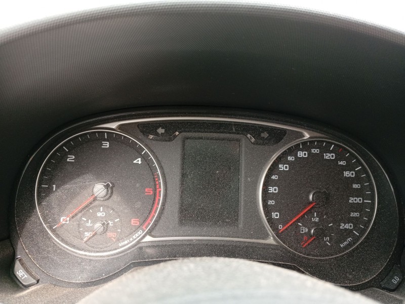 Recambio de cuadro instrumentos para audi a1 (8x1, 8xk) 1.6 tdi referencia OEM IAM 8X0920930J  