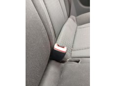 Recambio de enganche cinturon trasero izquierdo para audi a1 (8x1, 8xk) 1.6 tdi referencia OEM IAM 8X0857739C  