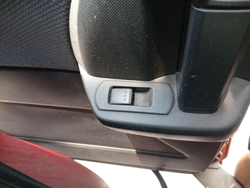 Recambio de mando elevalunas trasero izquierdo para mazda 5 (cr) 2.0 cd (cr19) referencia OEM IAM BP4L66380  