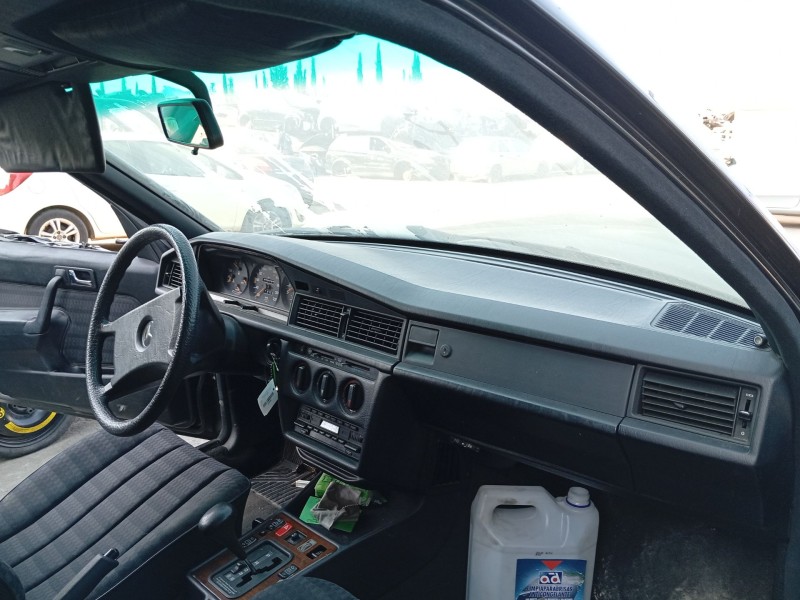 Recambio de salpicadero para mercedes-benz 190 (w201) e 2.0 (201.024) referencia OEM IAM   