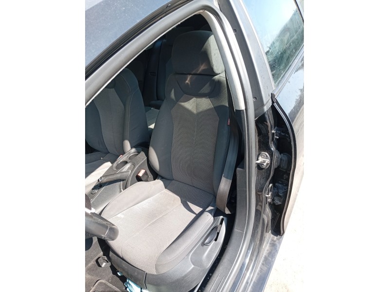 Recambio de asiento delantero izquierdo para seat leon (1p1) 1.4 tsi referencia OEM IAM   
