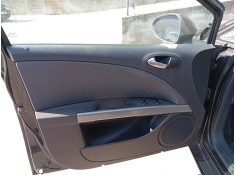 Recambio de guarnecido puerta delantera izquierda para seat leon (1p1) 1.4 tsi referencia OEM IAM 1P0867011  