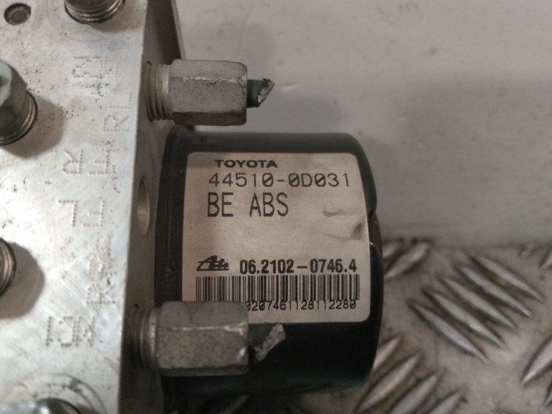 Recambio de abs para toyota yaris (_p9_) 1.4 d-4d (nlp90_) referencia OEM IAM 445100D031 06210207464 