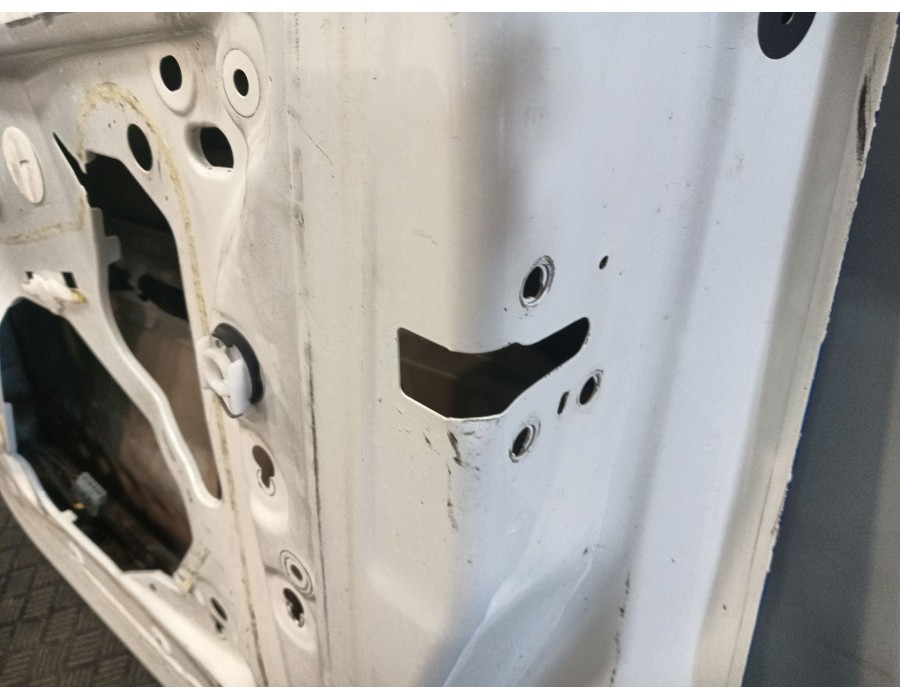 Recambio de puerta delantera derecha para citroën c4 picasso ii 1.6 bluehdi 120 referencia OEM IAM 9801572480  