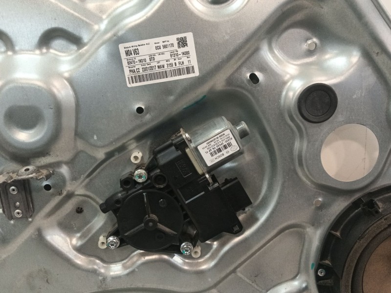Recambio de elevalunas delantero izquierdo para hyundai ix20 (jc) 1.4 referencia OEM IAM 824711K000 813101K000 