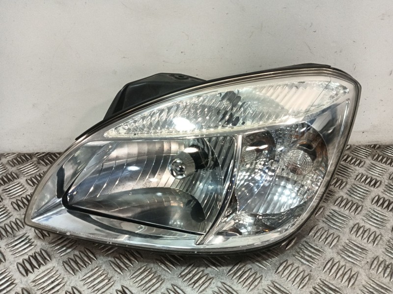 Recambio de faro izquierdo para kia rio ii (jb) 1.5 crdi referencia OEM IAM 921011G030  