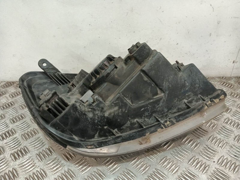 Recambio de faro izquierdo para kia rio ii (jb) 1.5 crdi referencia OEM IAM 921011G030  