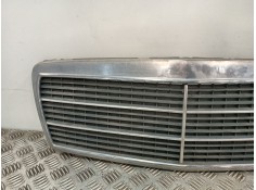 Recambio de rejilla delantera para mercedes-benz clase e (w210) e 280 (210.053) referencia OEM IAM 2108880023   2
