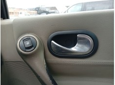 Recambio de mando elevalunas delantero derecho para renault megane ii coupé-cabriolet (em0/1_) 1.9 dci referencia OEM IAM VERE15