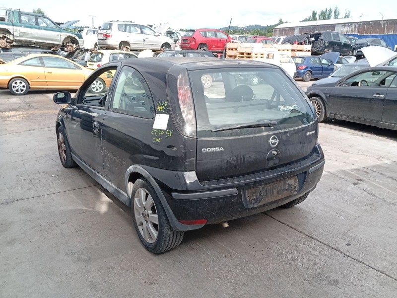 opel corsa c (x01) del año 2005
