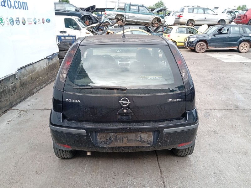 opel corsa c (x01) del año 2005