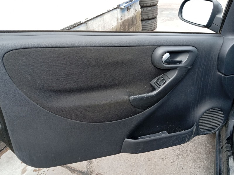 opel corsa c (x01) del año 2005