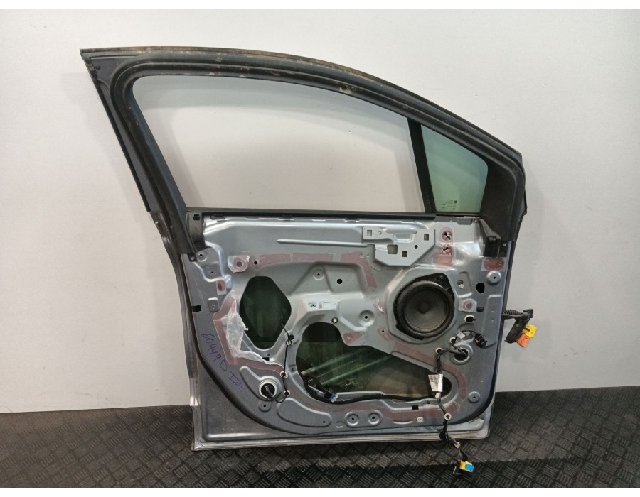 Recambio de puerta delantera izquierda para opel crossland x / crossland (p17, p2qo) 1.2 (75) referencia OEM IAM 39127313  
