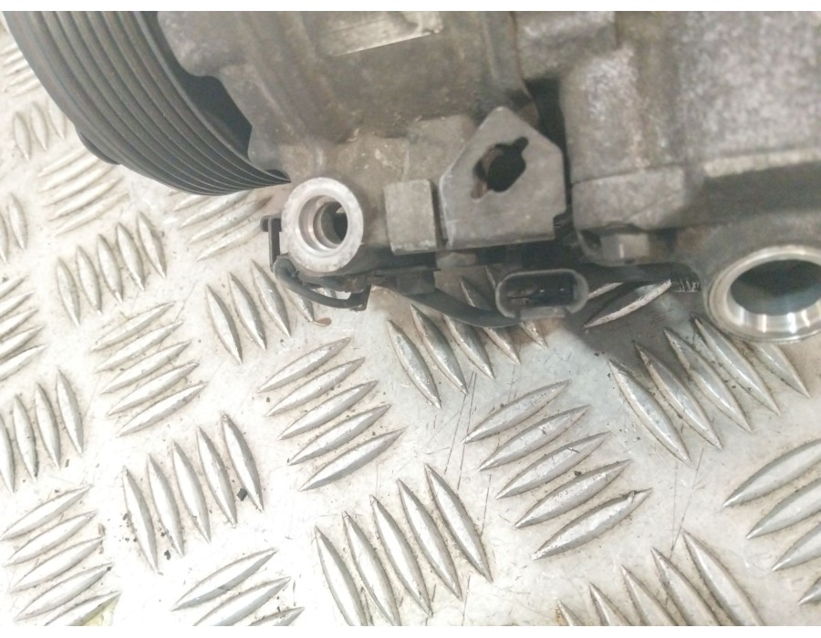 Recambio de compresor aire acondicionado para bmw x5 (e70) xdrive 30 d referencia OEM IAM 64526987890 7SBU17C GE4472602983