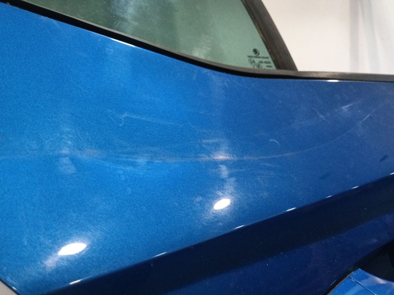 Recambio de puerta trasera derecha para skoda fabia iii (nj3) 1.0 tsi referencia OEM IAM 6V9833056A  