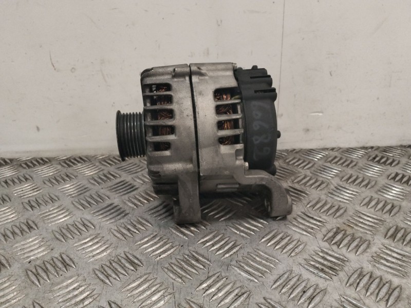 Recambio de alternador para bmw x5 (e70) xdrive 30 d referencia OEM IAM 12317803724  