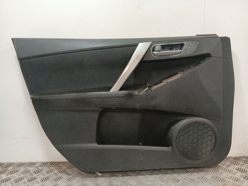 Recambio de guarnecido puerta delantera izquierda para mazda 3 lim. (bl) referencia OEM IAM BBM468450 BBM44581A 