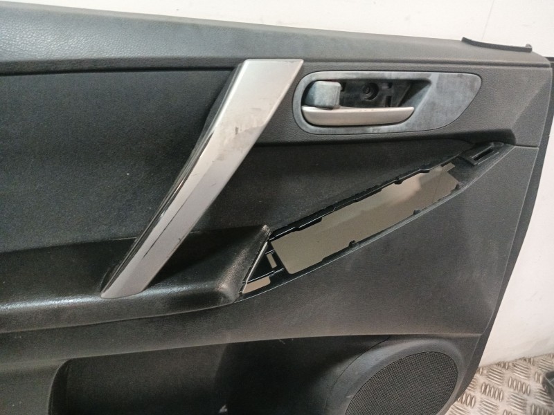 Recambio de guarnecido puerta delantera izquierda para mazda 3 lim. (bl) referencia OEM IAM BBM468450 BBM44581A 