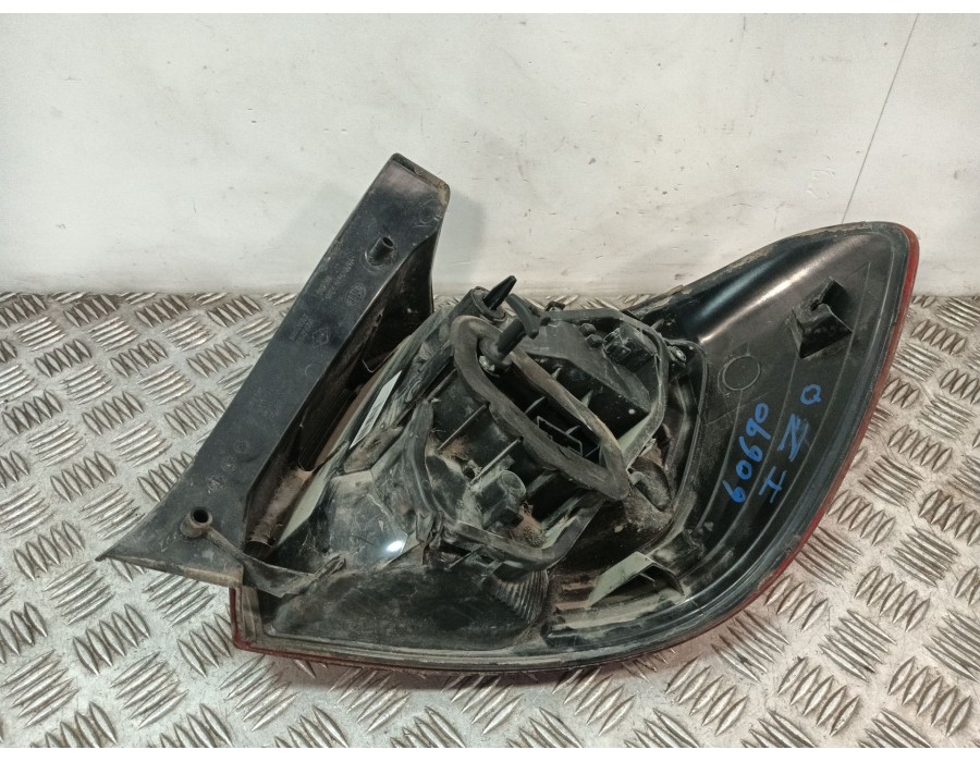 Recambio de piloto trasero izquierdo para dacia sandero ii (b8_) tce 90 lpg (b8m1) referencia OEM IAM 265554085R 62421301 