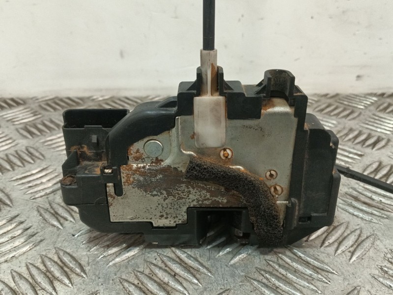 Recambio de cerradura puerta trasera derecha para nissan micra iii (k12) 1.4 16v referencia OEM IAM 82500AX111  