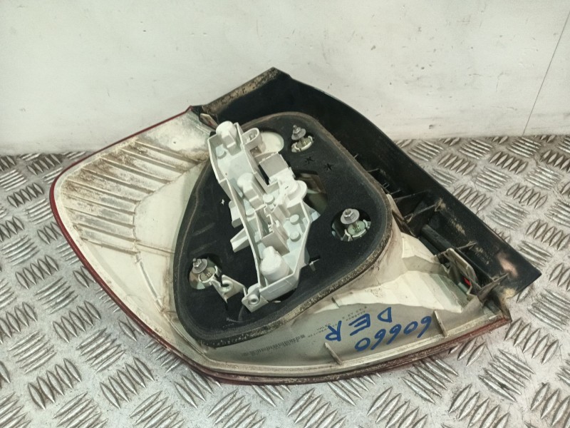 Recambio de piloto trasero derecho para bmw 1 (e81) 118 d referencia OEM IAM 63216924502  